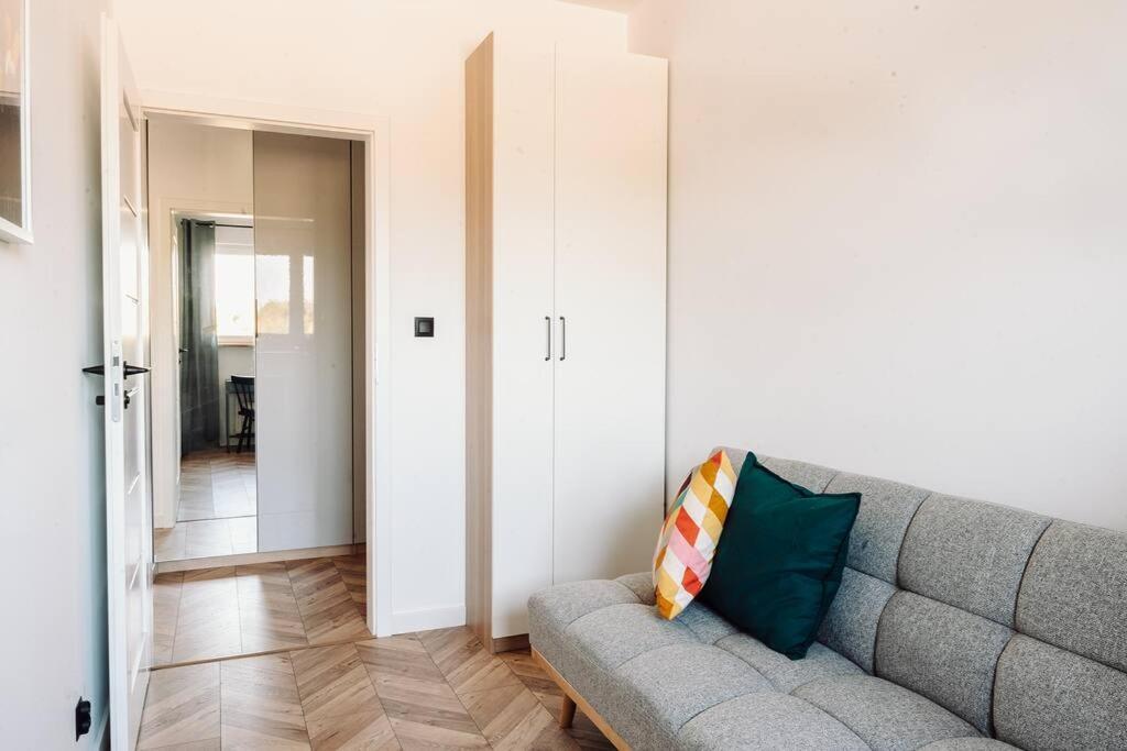 Apartment New Comfy Place By The Old Town